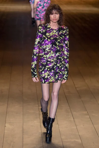 Look 80